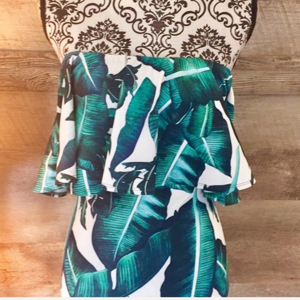 Off The Shoulder Palm Print Dress - Picture 3 of 6